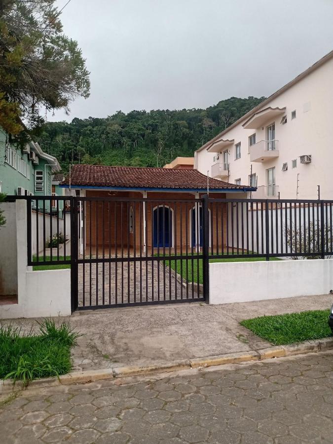 Casa Praia Grande Com Churrasqueira Vila Ubatuba Exterior foto
